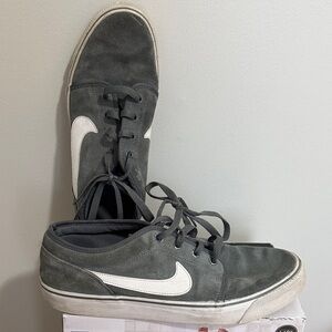 Nike Men's Charcoal and White Sneakers